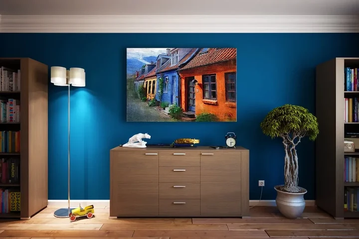 深色调放映厅氛围插画，呼应资料核对场景